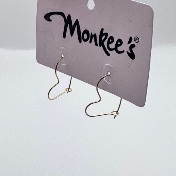 NWT Monkee’s Gold Tone Wire Heart Earrings - Picture 1 of 4